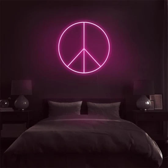 Neon pace logo